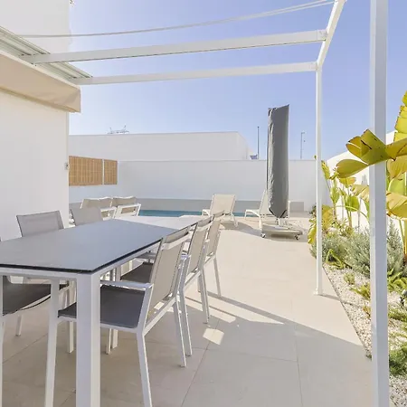 Casa Pinot Holiday home Llobregales