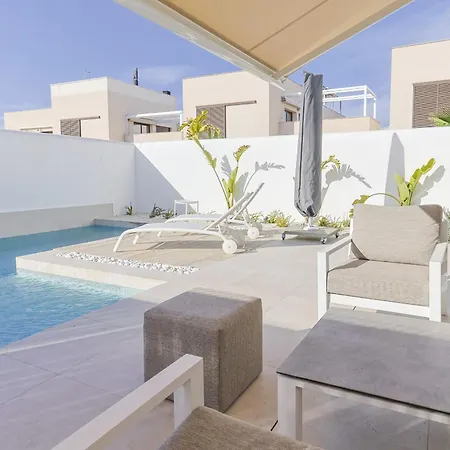 Holiday home Casa Pinot Llobregales