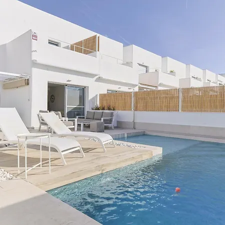 Casa Pinot Holiday home Llobregales